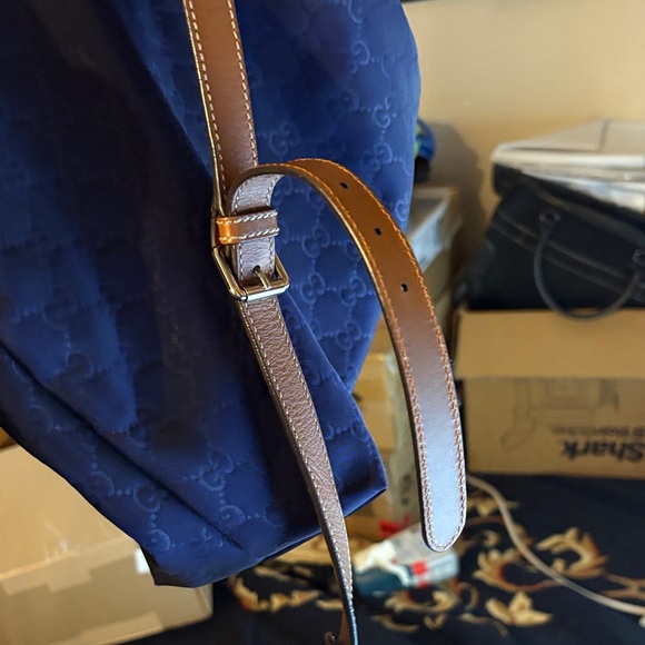 Gucci Navy nylon Messenger Bag with Brown Leather Strap - Picture 15 of 16